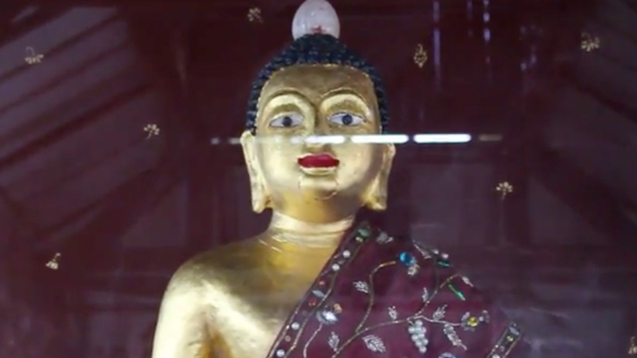 เลขเด็ดอ่างน้ำมนต์ พระเจ้ามุกดอกไม้สมปรารถนา คนดวงดีถูกหวย 10 งวดติด