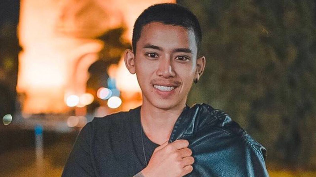 เบิ้ล ปทุมราช เผยนาทีระทึก ถูกแฟนเพลงดึงตกเวทีสูงเกือบ 2 เมตร (คลิป)