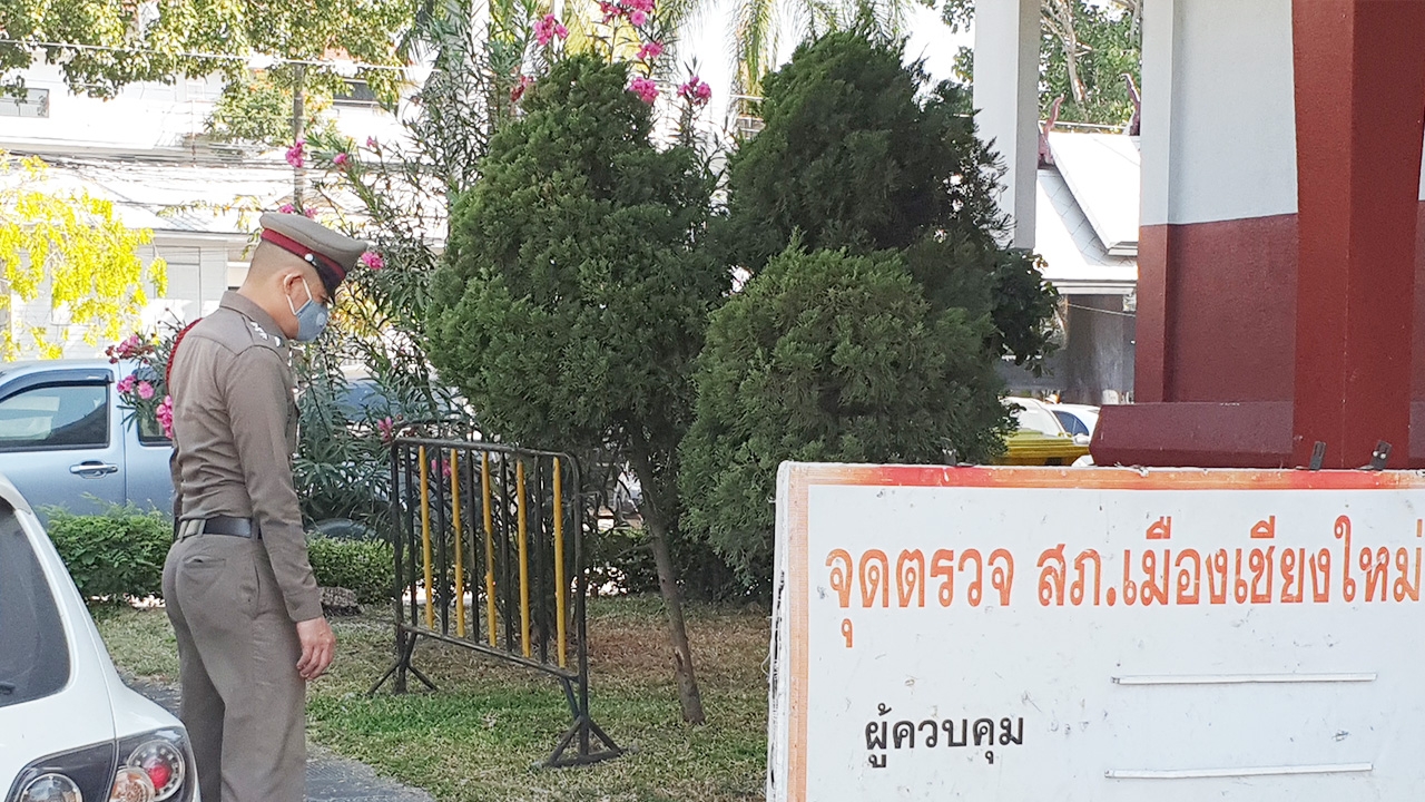 สาวเมาเหล้า นอนเปลือยกายที่โรงพักเชียงใหม่ ได้สติพูดอังกฤษปร๋อ คาดป่วย