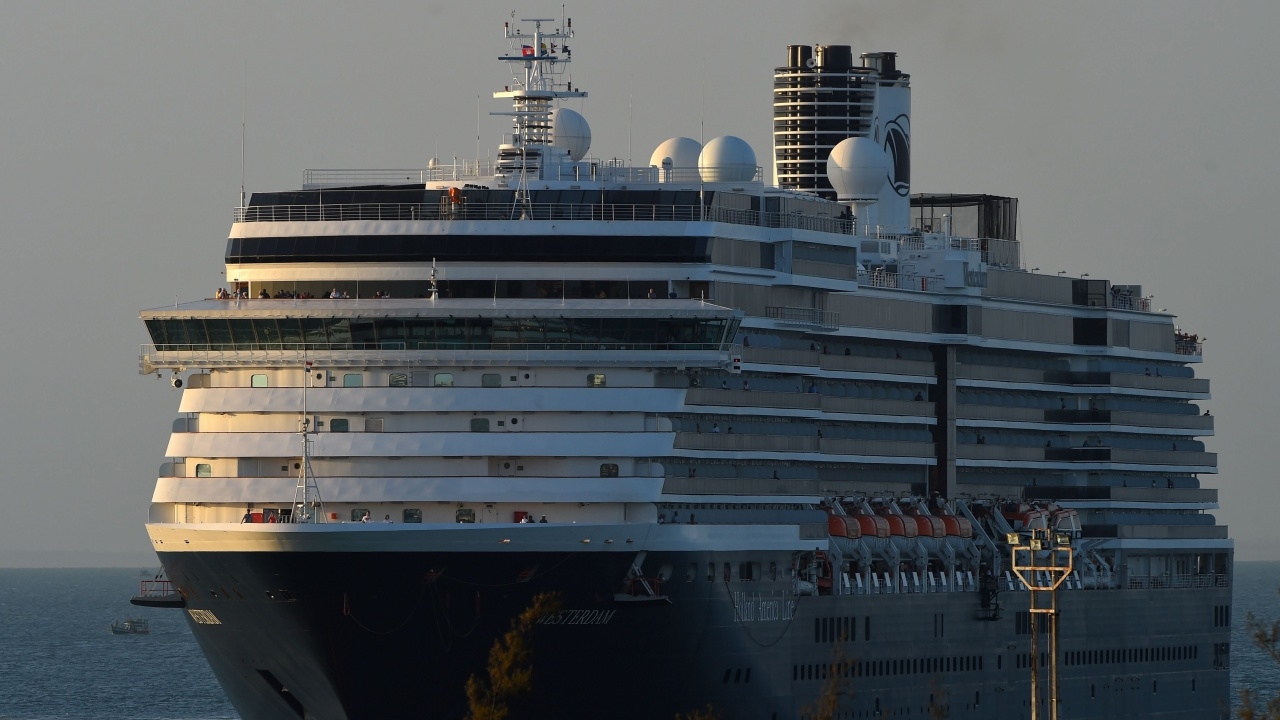 เรือสำราญเวสเทอร์ดัมอลเวง ‘ติดกลางทะเล’ ไม่รู้ชะตาจะได้เทียบท่าที่ไหน