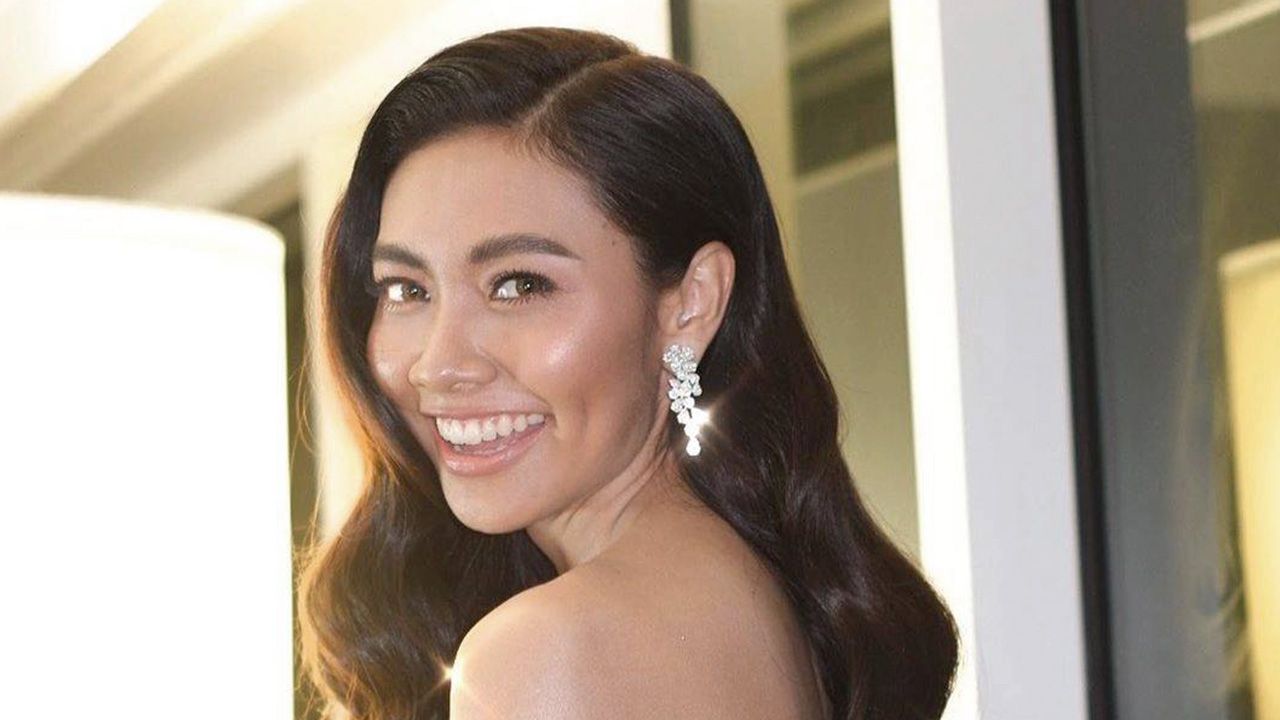 ฮอตมากๆ ต่างชาติปลื้ม แก้ม วิชญาณี บอกรัก Thai Elsa แถมอยากแต่งงานด้วย