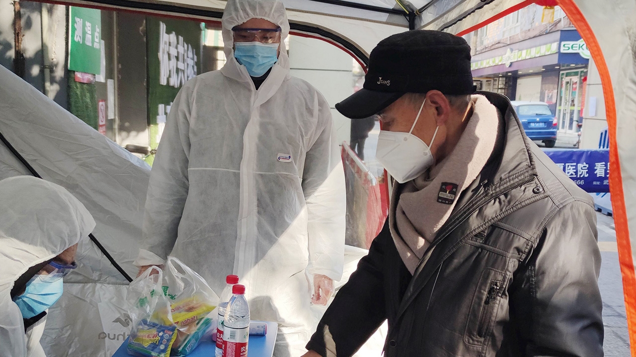 จีนเผยยอดผู้ป่วย "ไวรัสโคโรนา" 42,638 ราย ตายทะลุ 1,000 ราย