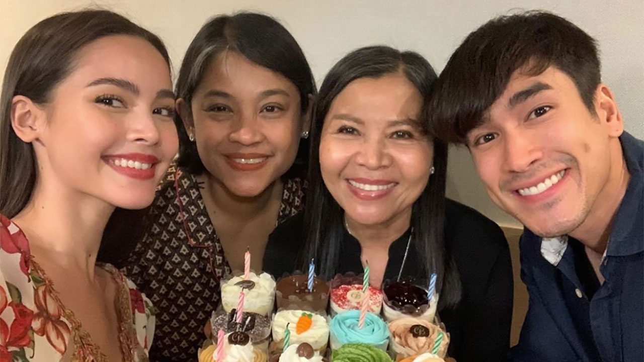 ซุบซิบกับหมวยแซบ : ณเดชน์ ควง ญาญ่า หอบเค้กก้อนโตเซอร์ไพรส์วันเกิดแม่แก้ว
