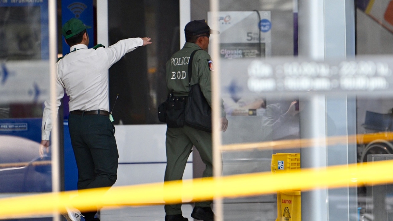 เจอวัตถุต้องสงสัย โซนห้องเย็น เทอร์มินอล 21 โคราช คาดตกค้างจากกราดยิง