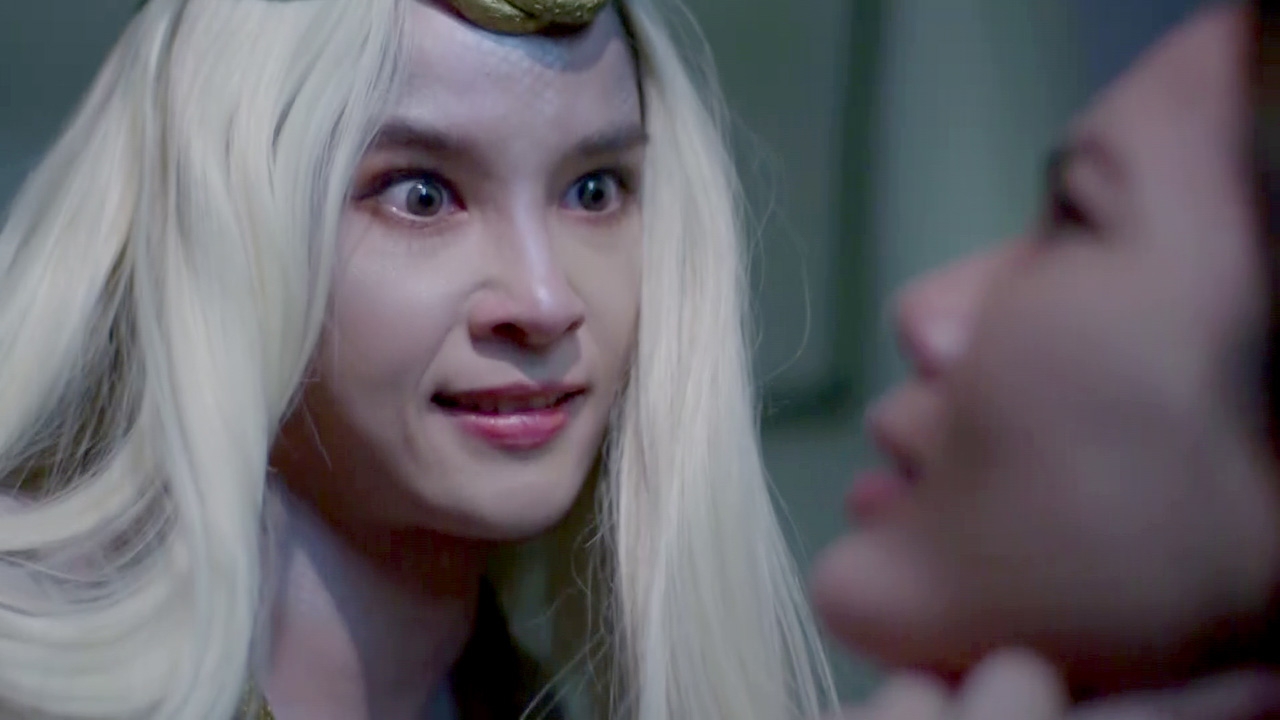 "วิว" บีบคอ หวังปลิดชีพ "น้ำตาล" ชำระแค้น 500 ปี ใน "อสรพิษ"