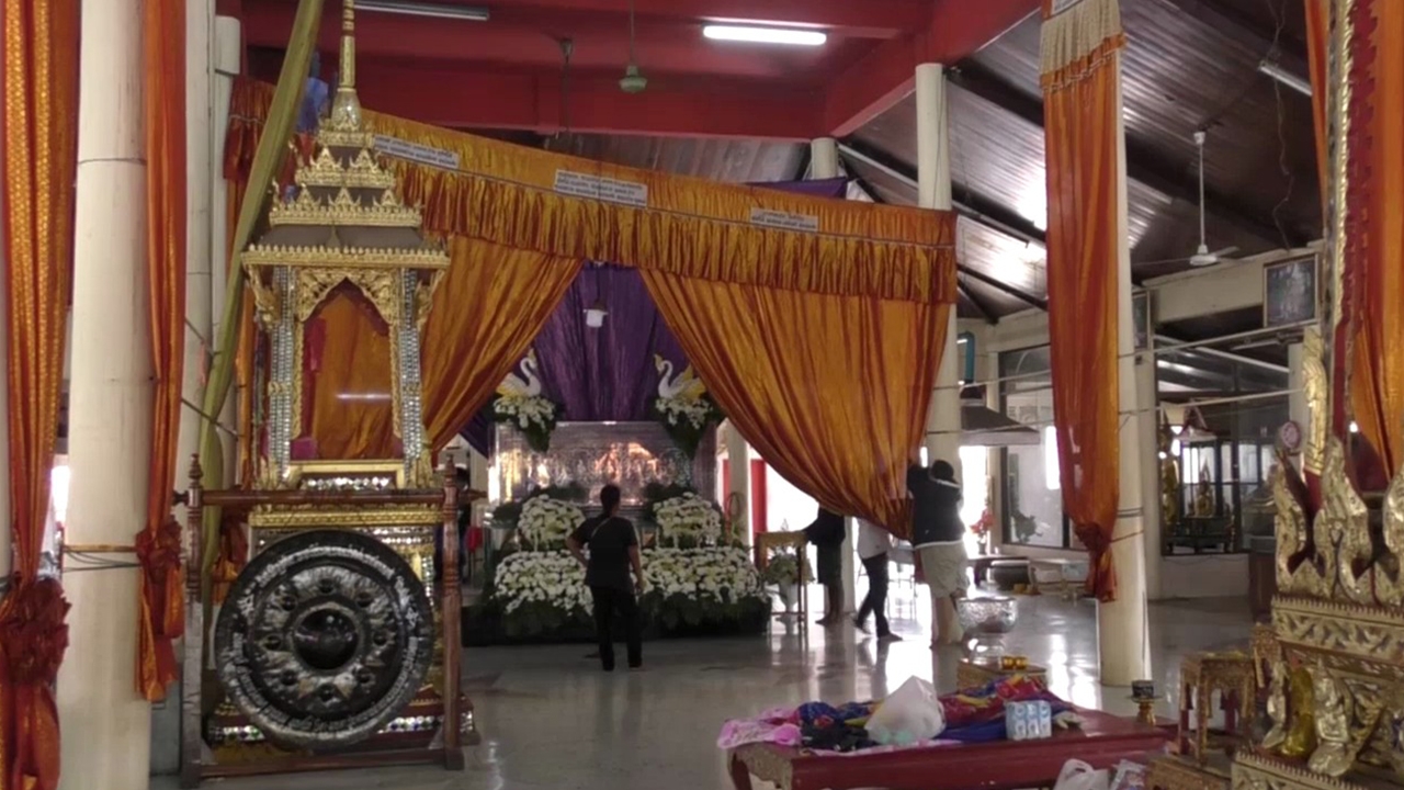 สุดเศร้า เด็ก 4 ขวบดึงพวงมาลัย ทำเก๋งชนเสาไฟฟ้าที่อ่างทองเสียชีวิตแล้ว 