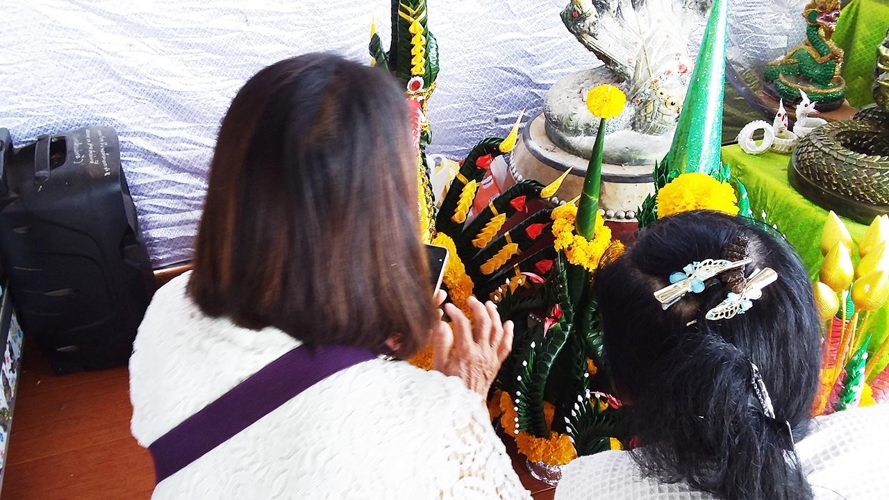 จุดกำยานถวายเจ้าแม่นาคี พบเลขเด็ดหลากหลาย ก็แล้วแต่โชคของคนดวงดี