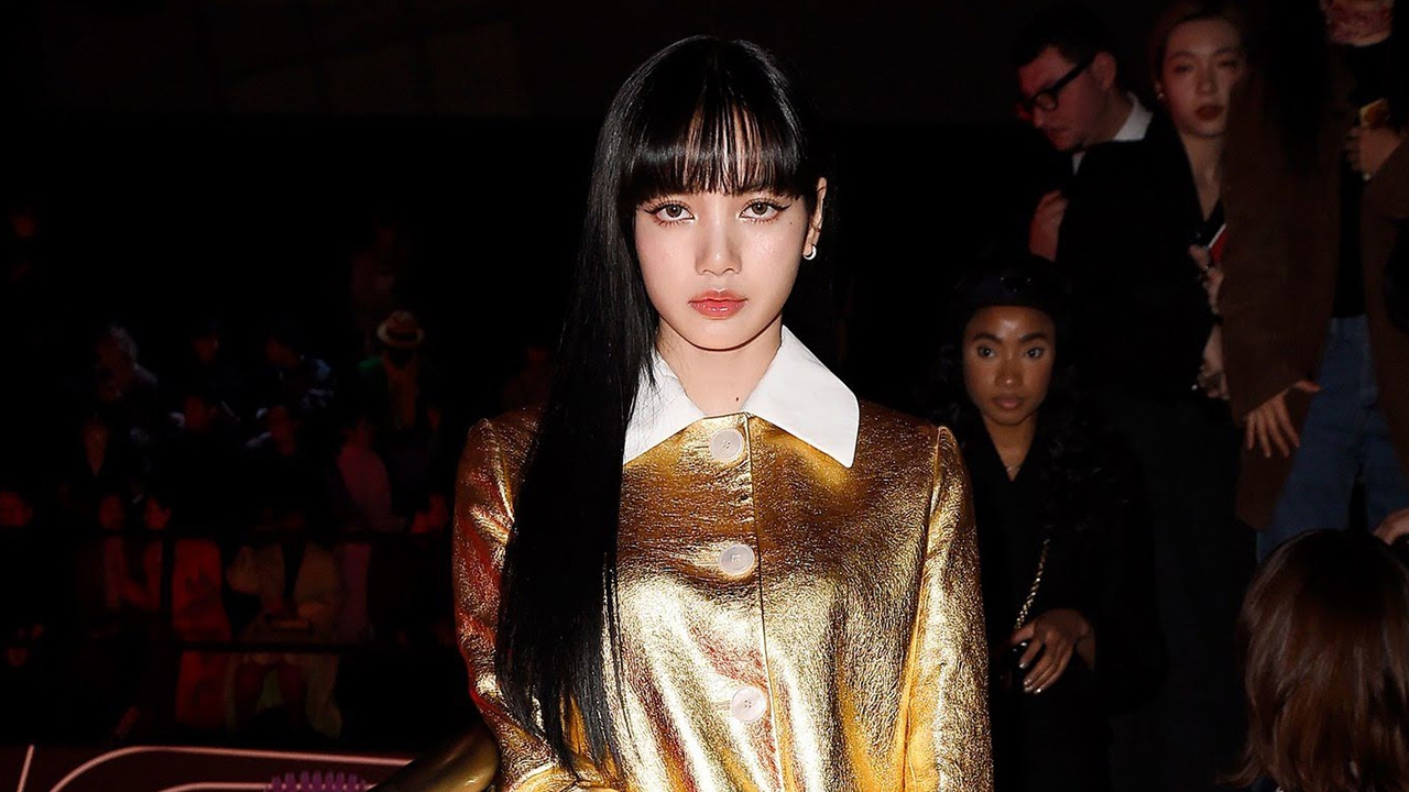 ชุดทองทิ่มตา ลิซ่า แบล็กพิงก์ แรงต่อในโลกแฟชั่น