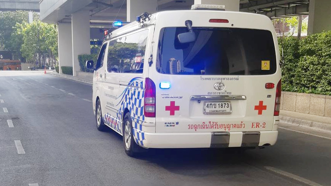 เซ็นทรัลเวิลด์ ชี้แจงฉบับ 2 ชายตกจากชั้น 3 บาดเจ็บแต่ปลอดภัยแล้ว