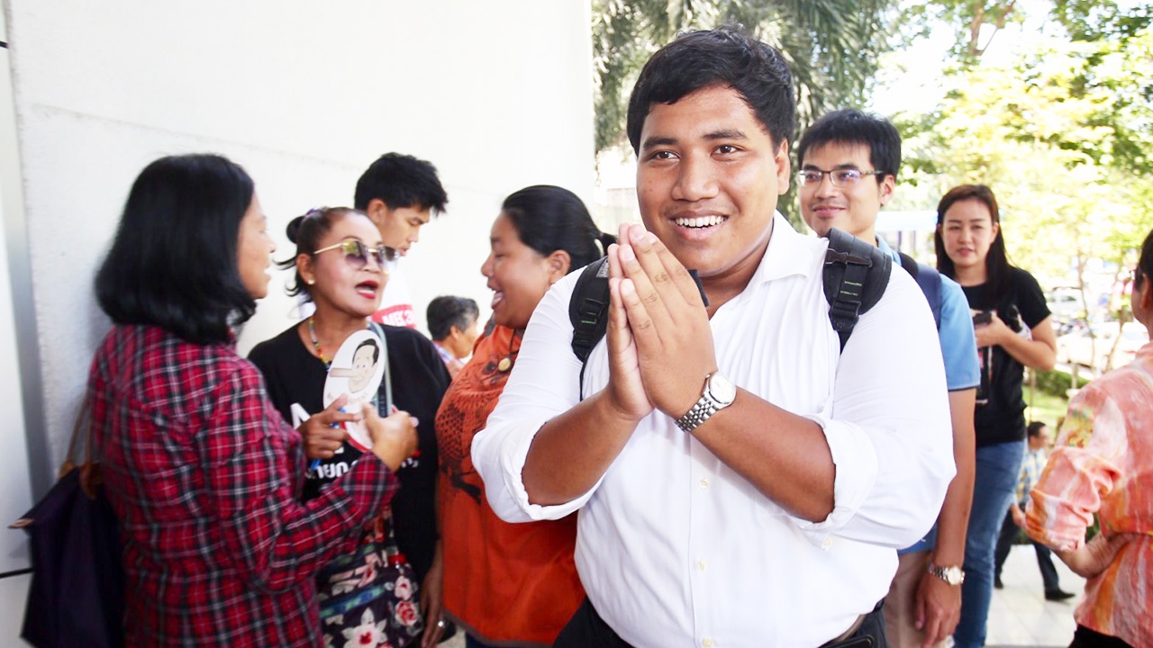 หาตัวคนร้ายไม่ได้ กล้องวงจรปิดเบลอ ตำรวจเลิกทำคดี “จ่านิว”