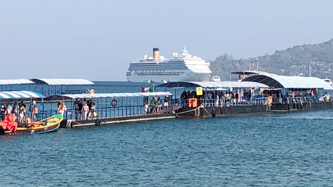 สสจ.ภูเก็ต กรองเข้มผู้โดยสารจากเรือสำราญหรู ขึ้นฝั่งไร้ต้องสงสัยโควิด-19