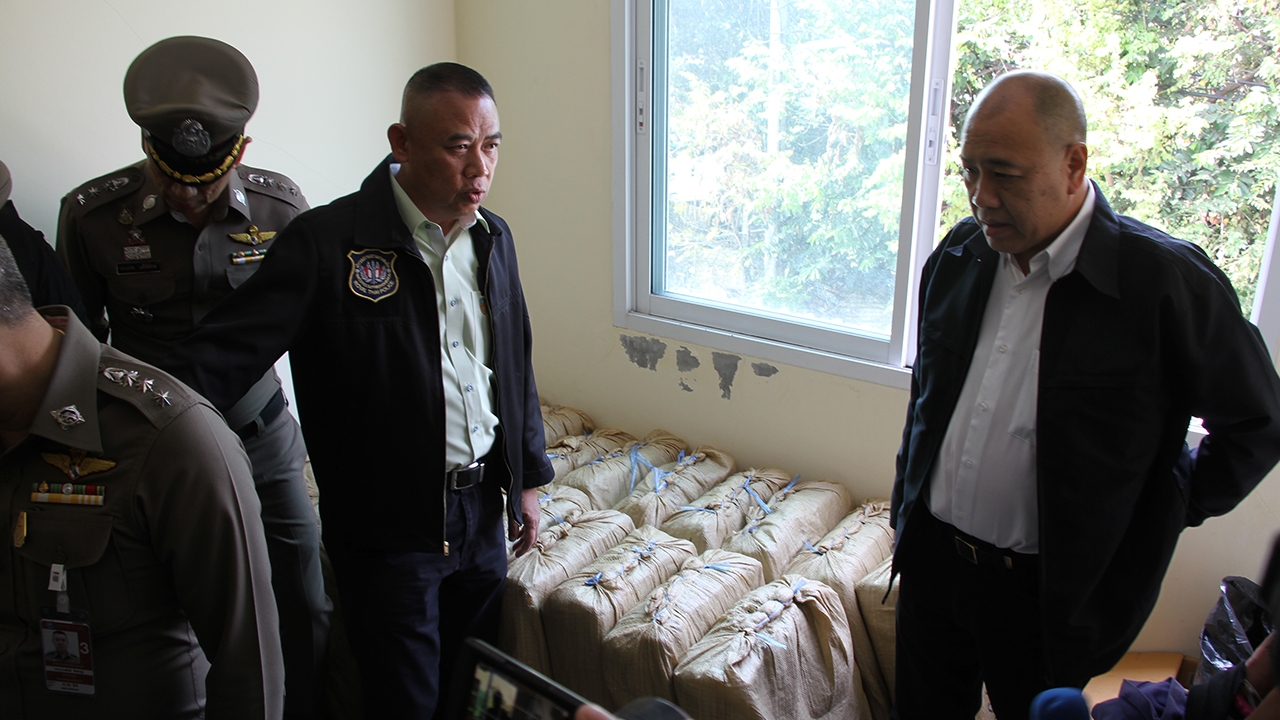 ปส.จับแก๊งยาเครือข่าย "กุ๊ก ระยอง" ยึดของกลางและทรัพย์สินกว่า 300 ล้าน