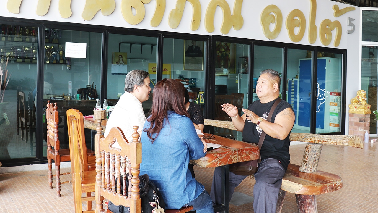 พ่อเฮียตี๋ เจ้าของเต็นท์รถดับยกครัว เผย ยินดีใช้หนี้ให้ลูกชายทั้งหมด