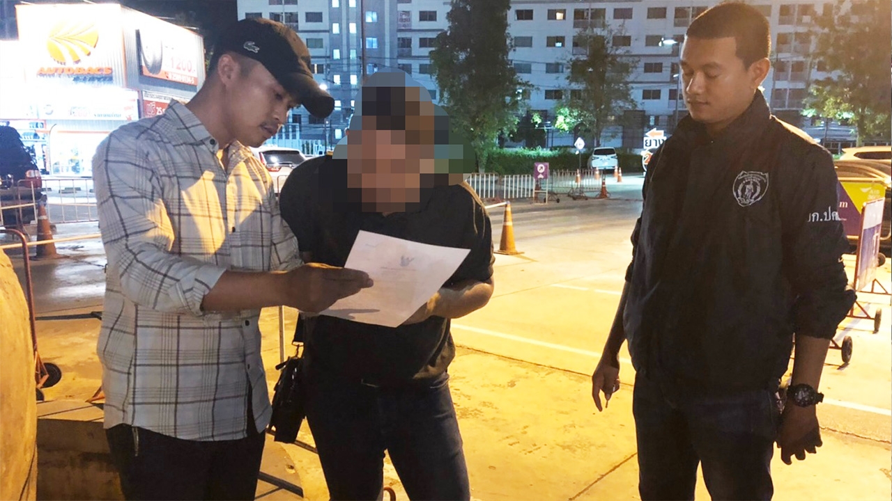 ปคม.รวบหนุ่มแสบ ปืนจี้ข่มขืนแฟนเก่าถ่ายคลิปแบล็กเมล์ เหตุกลัวสาวมีแฟนใหม่