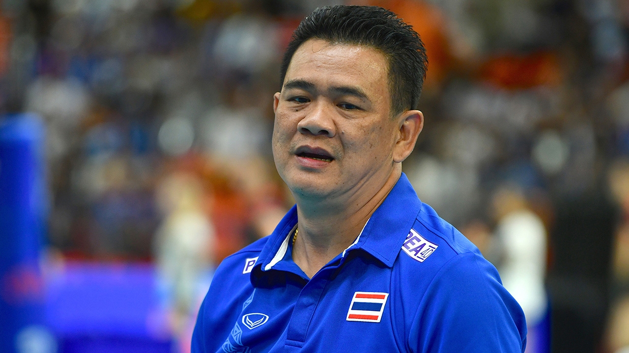 ได้บทสรุป "สมาคมวอลเลย์บอลหญิงทีมชาติไทย" ให้ "โค้ชด่วน" คุมทีมต่อ (คลิป)