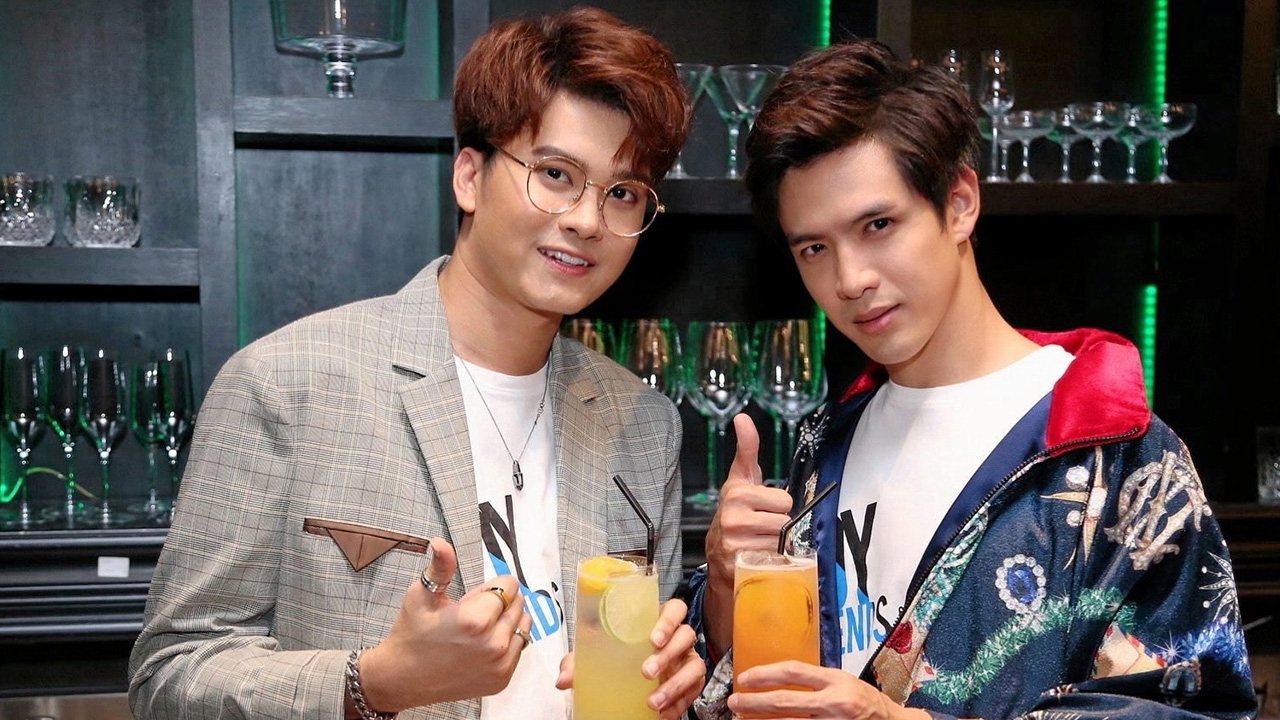 "ฟิล์ม-นนท์" โชว์ลีลา "บาร์เทนเดอร์" มือใหม่หัดผสม "ม็อกเทล" อ้อนสาว