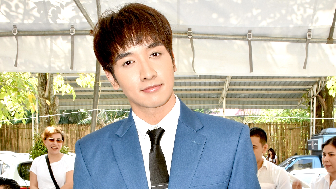 เจอเลื่อนแฟนมีตติ้งที่เกาหลี "กองทัพ พีค" ไม่ท้อ รอวันพบแฟนๆ ที่โน่น