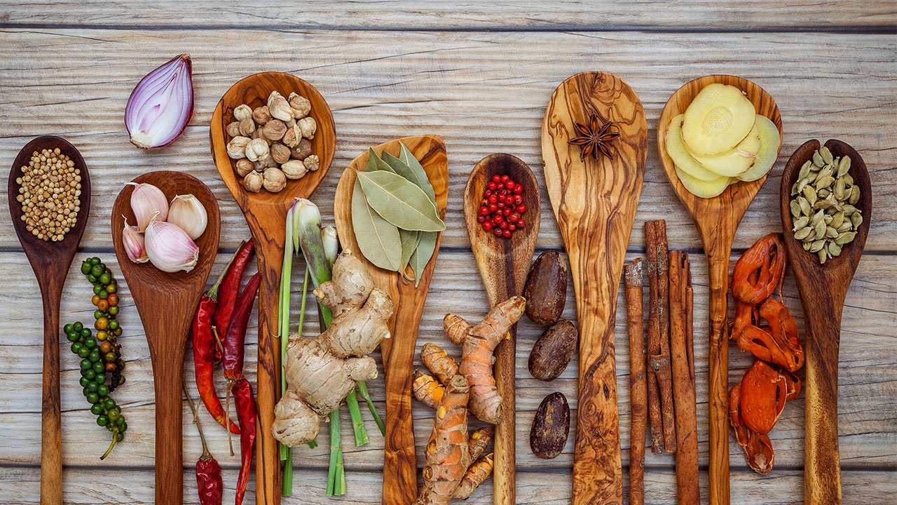 ขึ้นตำรับสมุนไพรไทยอีก ครม.ไฟเขียวหนุนผู้ผลิต-ผู้ขาย