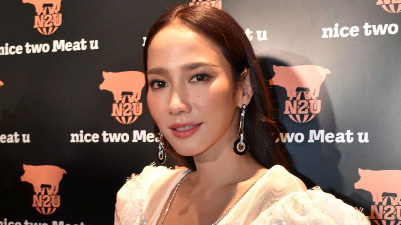 คนแห่เรียก "อั้ม" นางฟ้าเพราะใจดี สัมพันธ์ "พก" ถึงแตกต่างแต่ก็พยายามรัก