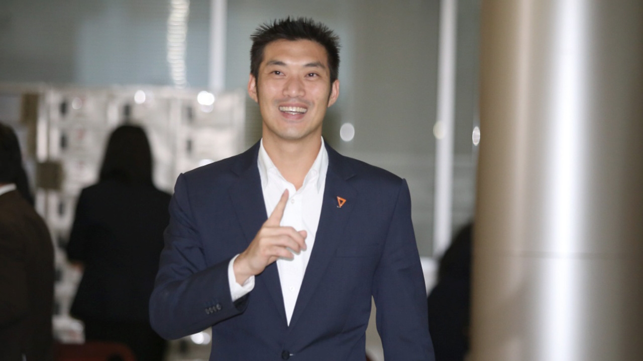 มีคำตอบ "ธนาธร" พ้นสภาพ ส.ส. ต้องคืนเงินเดือนย้อนหลังหรือไม่