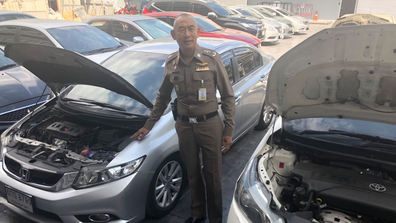 รวบแก๊งซิ่งฝั่งธน ขับเก๋งขนไอซ์ 10 กก. ซุกยาบ้าเกือบ 1.5 แสนเม็ด 