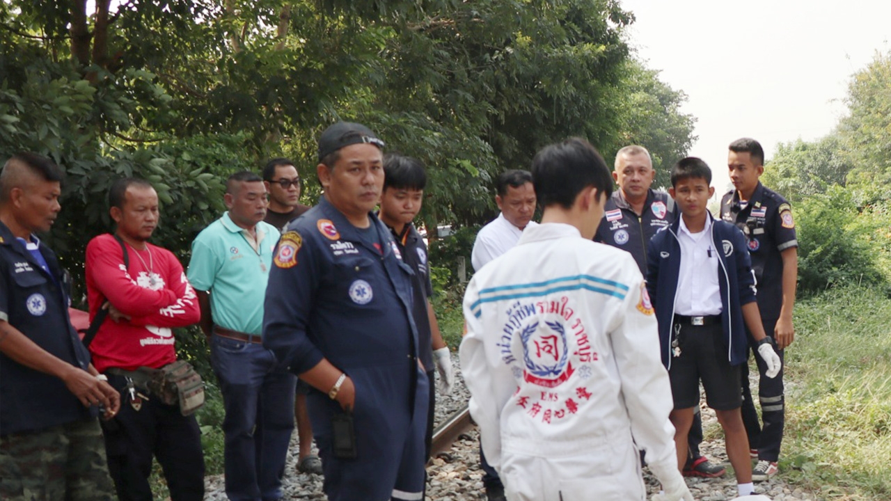 หนุ่มใบ้จิตอาสาชอบช่วยโบกรถ หน้าวัดบ้านโป่ง ถูกรถไฟทับตายคาดไม่ได้ยิน