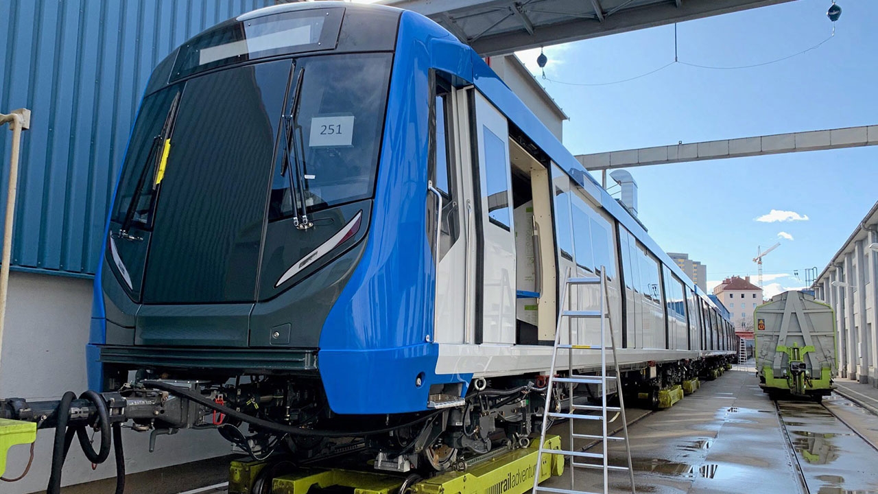 “รายงานวันจันทร์”-บินไปออสเตรียตาม BEM ส่องรถไฟฟ้ารุ่นใหม่