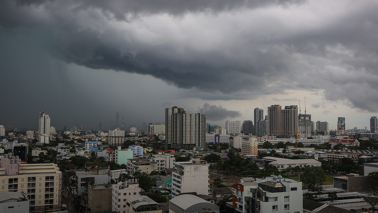 เตือน พายุโซนร้อนรุนแรง "นากรี" กระทบไทยแล้ว ทำฝนตก 10 จังหวัด