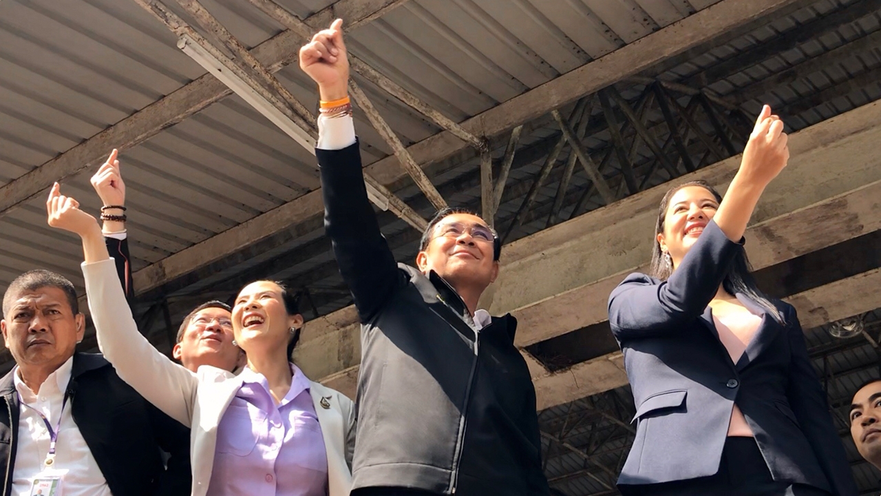 นายกฯ ส่งมินิฮาร์ท บอกรัก นร.“เบญจมราชูทิศ” บอกไม่ต้องหยุดเรียน 