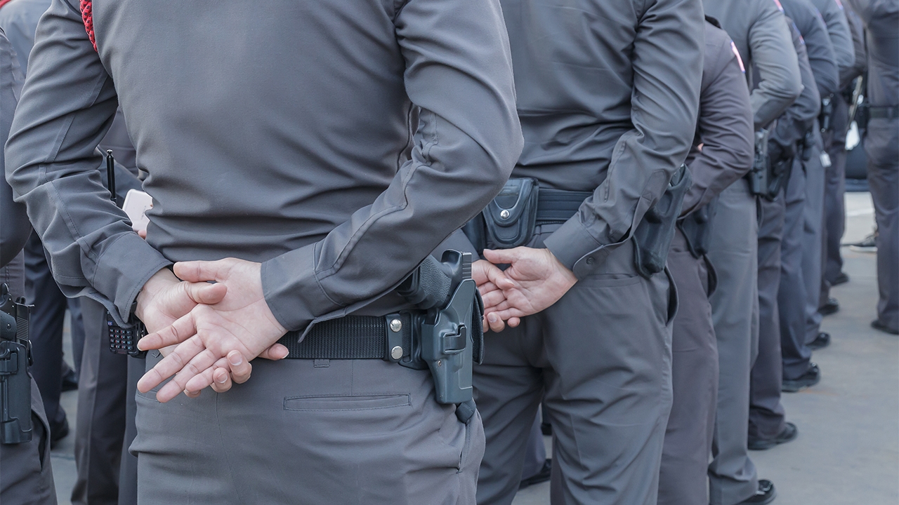 ส่องตำรวจ : เข็มอาจารย์