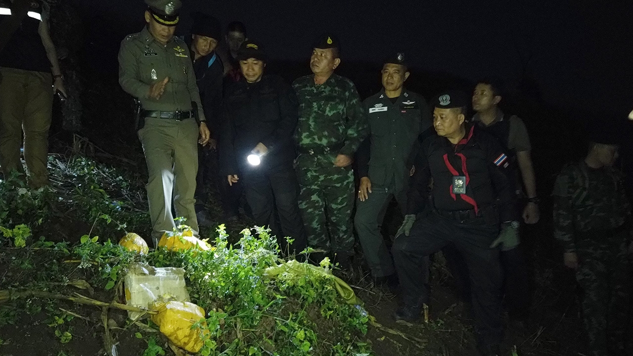 แม่อายเดือด จนท.ปะทะแก๊งขนยา ยึดเฮโรอีน-ฝิ่นหลาย กก. จับตาย 1