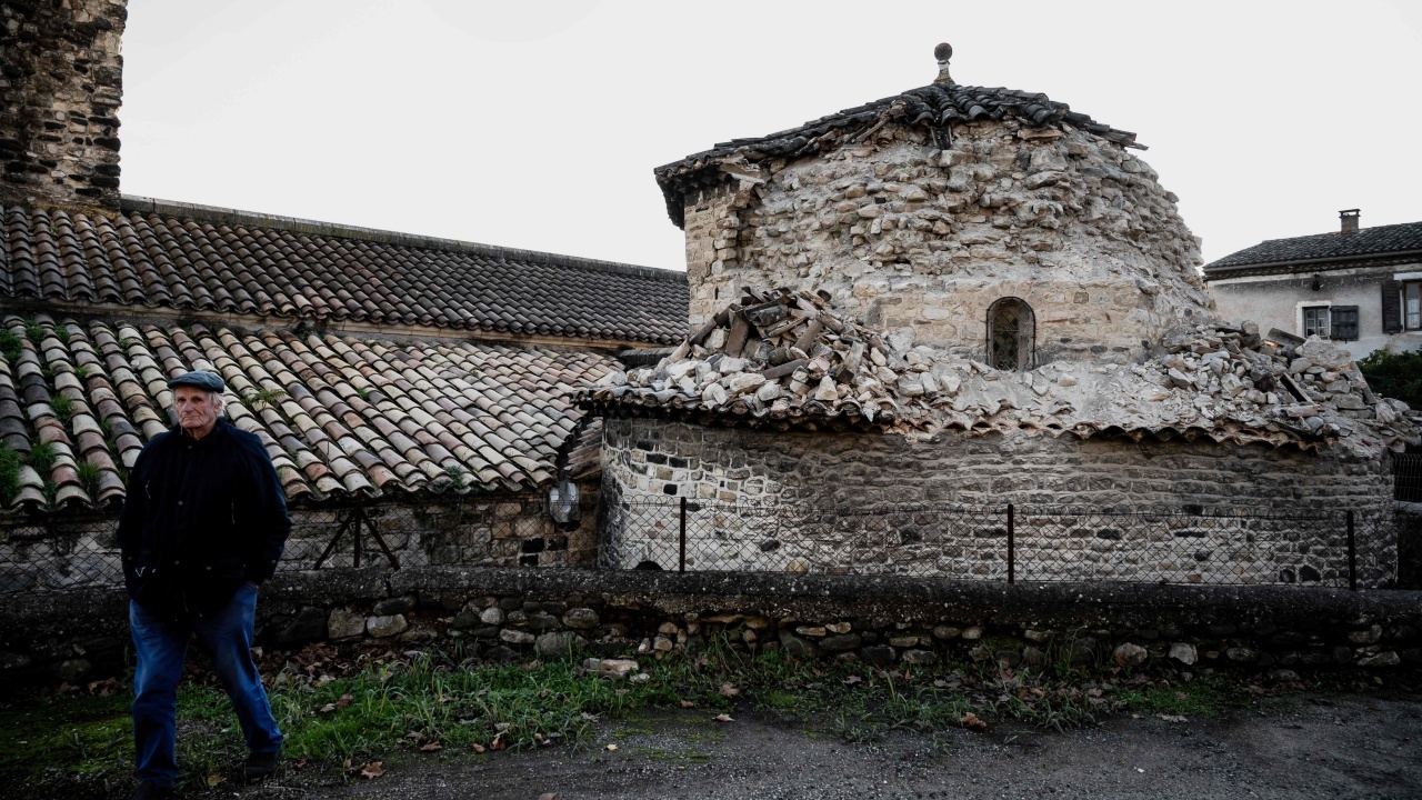 ฝรั่งเศสระทึก แผ่นดินไหว 5.4 ตื้นแค่ 2 กม. เขย่าภาคใต้เจ็บ 4 ราย