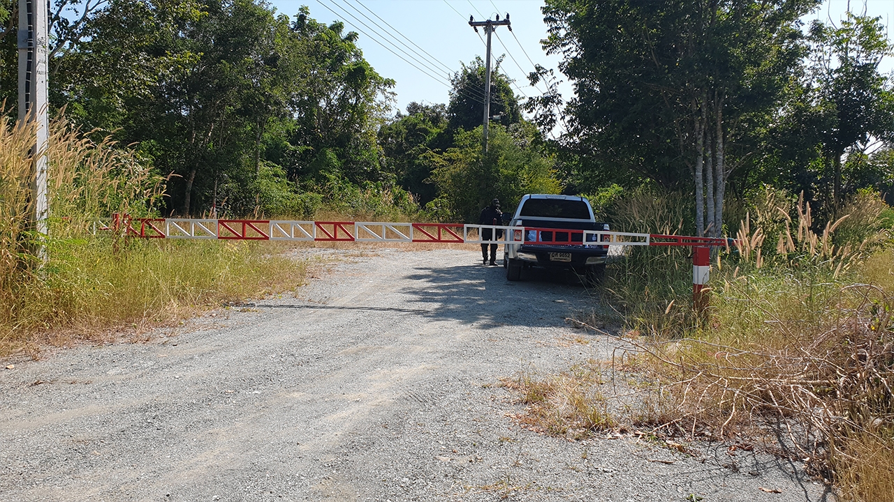 ดีเอสไอ นำหมายเข้าค้นไร่ที่เชื่อว่าเป็นของ "ชัยวัฒน์" ที่เพชรบุรี