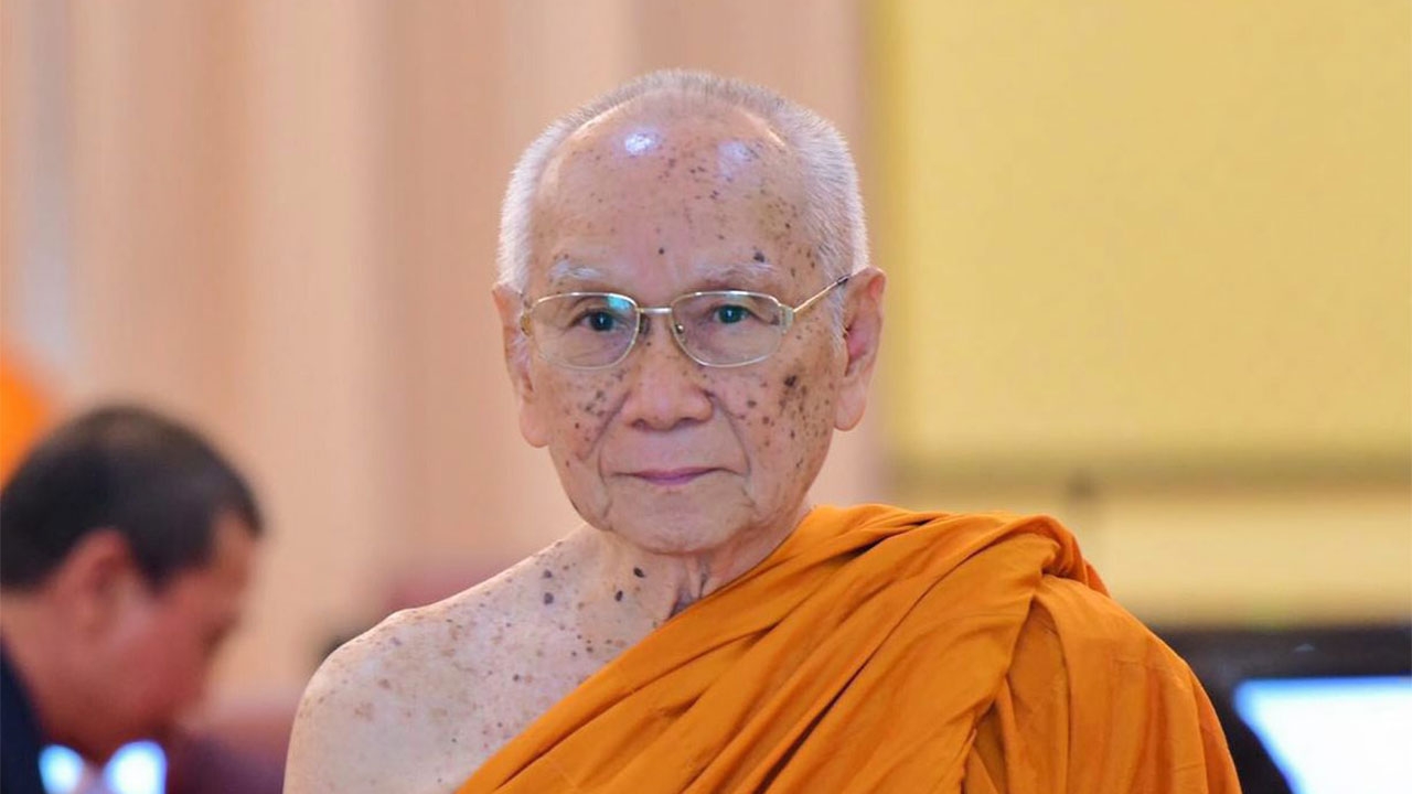 สภามหาวิทยาลัยมหามกุฎราชวิทยาลัยไม่ให้ปริญญากิตติมศักดิ์นักการเมือง