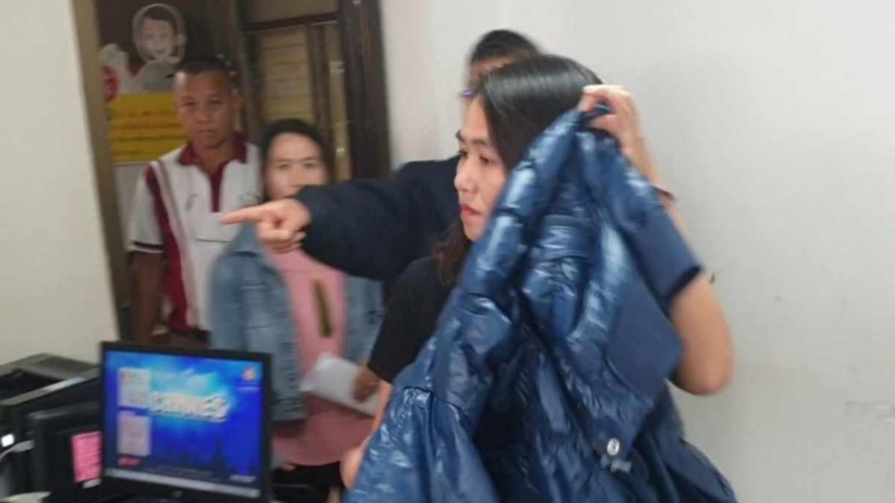 จับแชร์ลูกปัด "แม่ปราณี" สามพี่น้องชาวม้ง ตั้งวงฉ้อโกง 50 ล้าน 