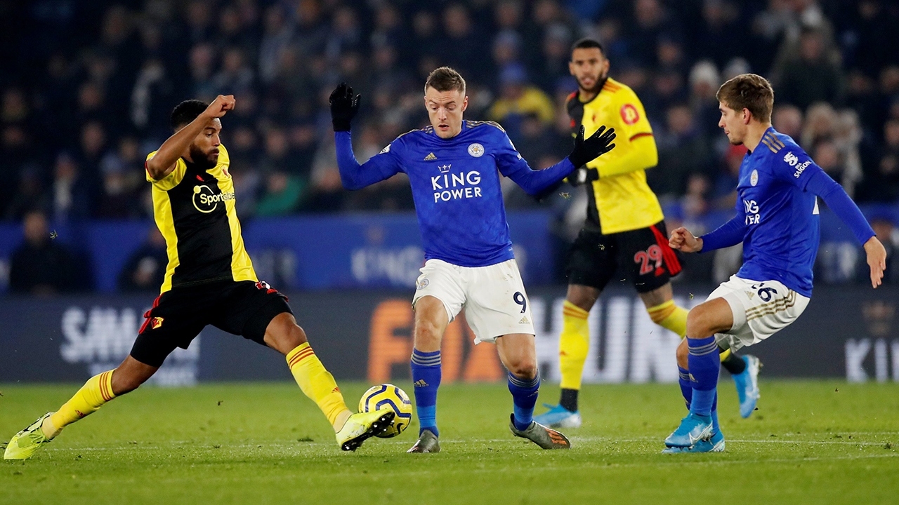 "เลสเตอร์" ไล่ทุบ "วัตฟอร์ด" 2-0 แซงเรือใบทวงรองจ่าฝูงสำเร็จ