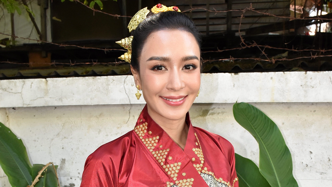 "เบนซ์" เชื่อหมอดูซุ่มคบหนุ่ม รอรักล้นใจค่อยเปิดตัว ปี 64