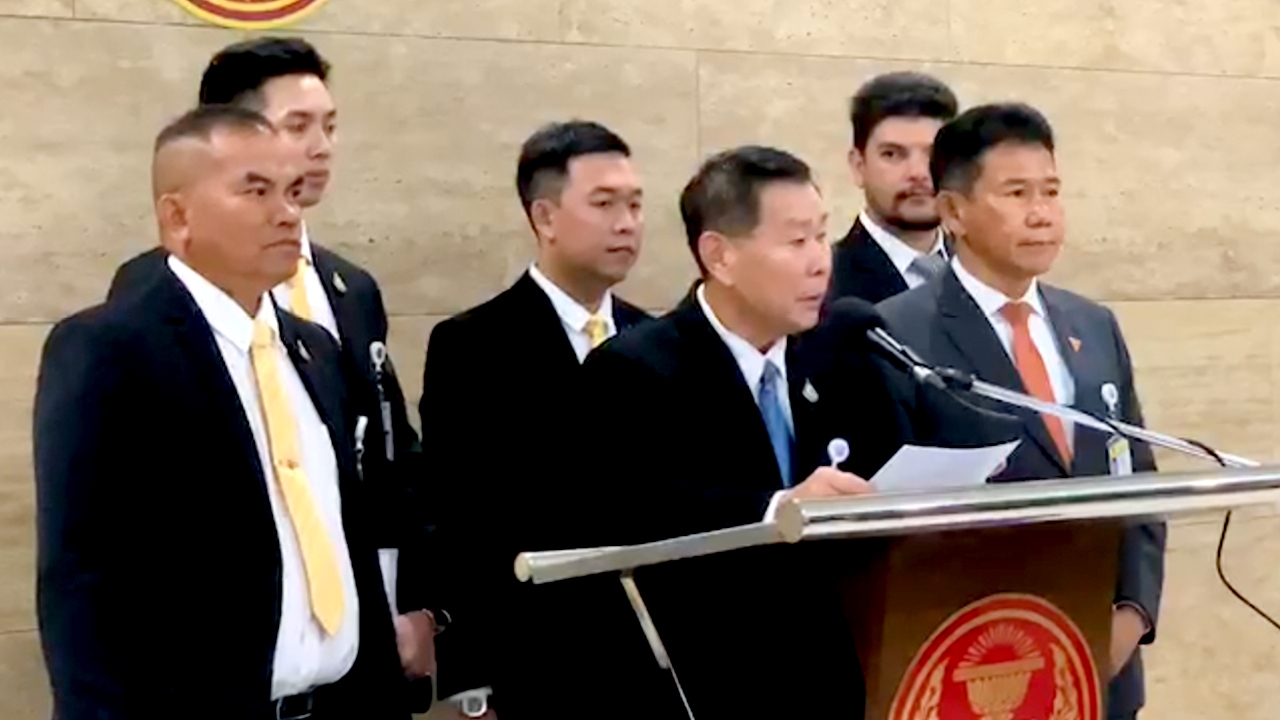 “เสรีพิศุทธ์” ชี้มติฝ่ายค้านไม่มีเหตุต้องนับใหม่ อนาคตใหม่ร้องสอบ “ชวน”