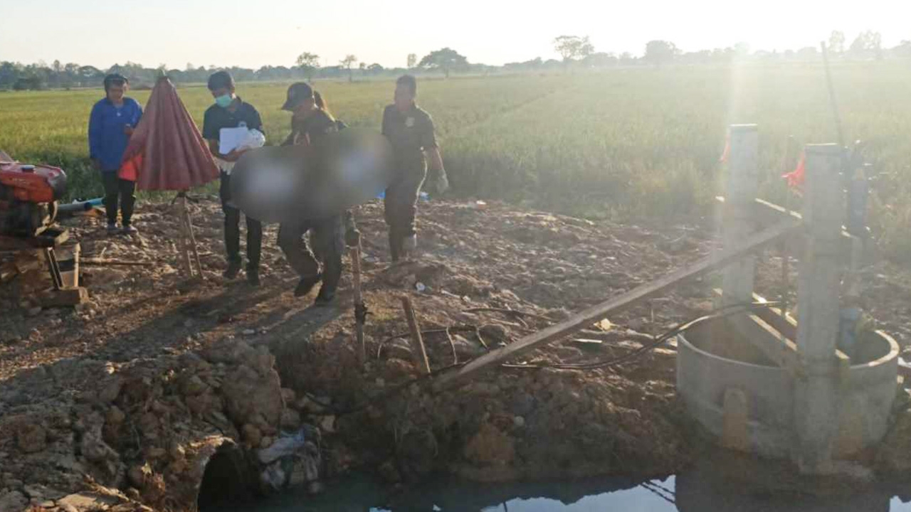 สลด เฒ่าชาวนาชัยนาท สูบน้ำเข้านา เสื้อไปพันกับสายพานรัดคอดับ