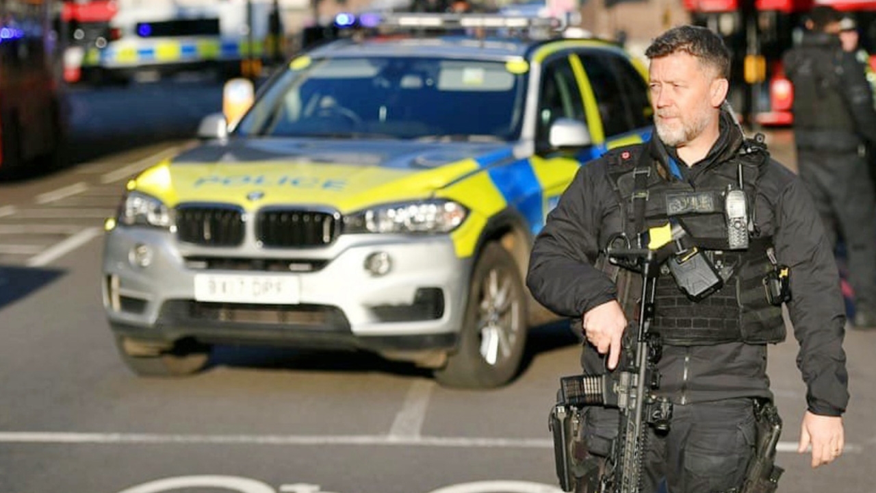 ระทึก ไล่แทงคน กลางลอนดอนบริดจ์ ตาย 2 เจ็บเพียบ คนร้ายถูกยิงดับคาสะพาน