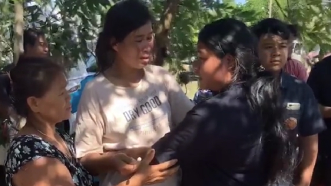 แม่ช็อก เดินจะไปดูเรือ เจอศพลูกชายวัย 17 ปี ห้อยอยู่บนต้นไม้ 