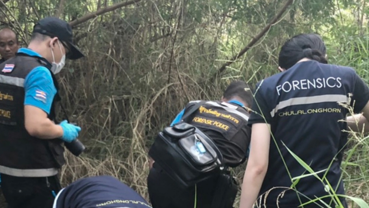ผงะ พบโครงกระดูกมนุษย์ ตายปริศนา หลังแคมป์พักคนงานในซอยอุดมสุข