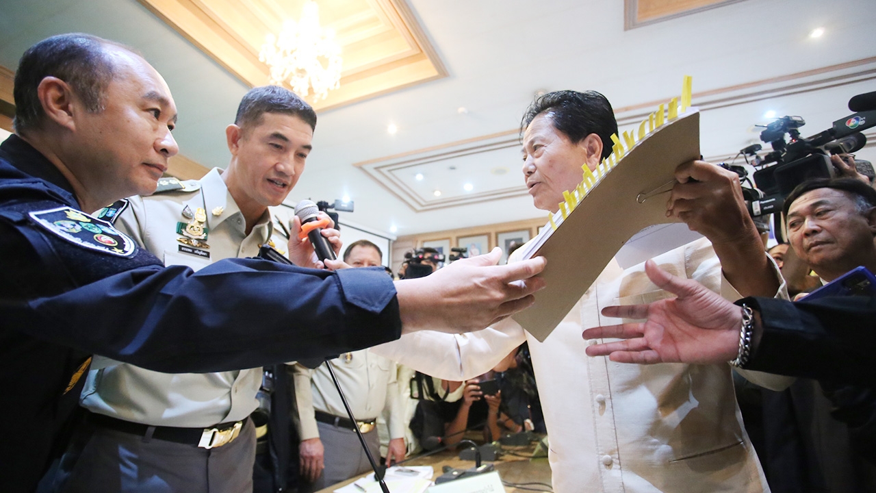 "ทวี ไกรคุปต์"พ่อ "ปารีณา" เปิดใจ ผมไม่ได้แย่งไมค์อธิบดีกรมป่าไม้ (คลิป)