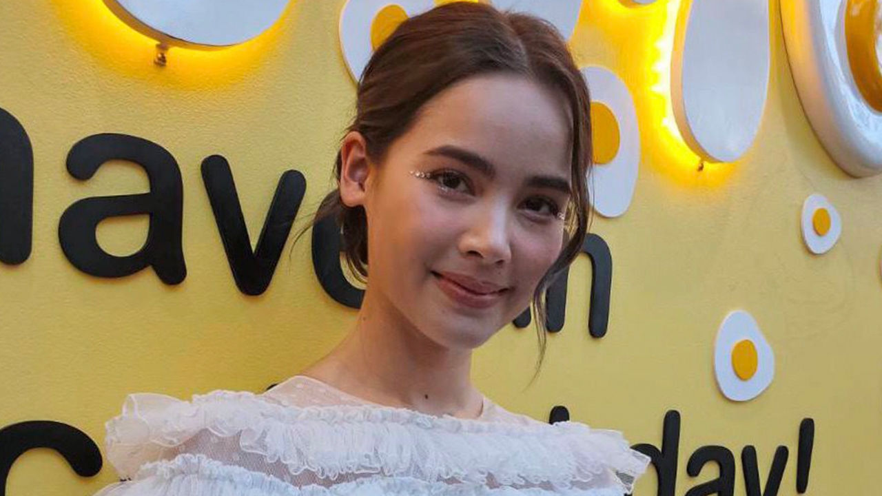 เพื่อนสาวอิจฉา "ญาญ่า" ประกบ "แบมแบม-มาร์ค" คอนเฟิร์ม "ณเดชน์" เซ็กซี่จริงๆ สมแล้วติดอันดับโลก