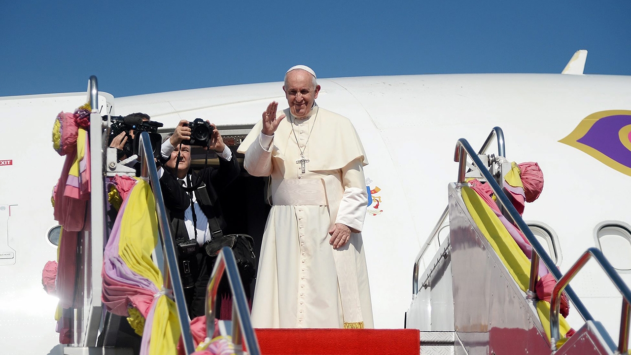 รบ.ไทยจัดพิธีส่งเสด็จ โป๊ปฟรานซิส เดินทางไปยังกรุงโตเกียว ประเทศญี่ปุ่น