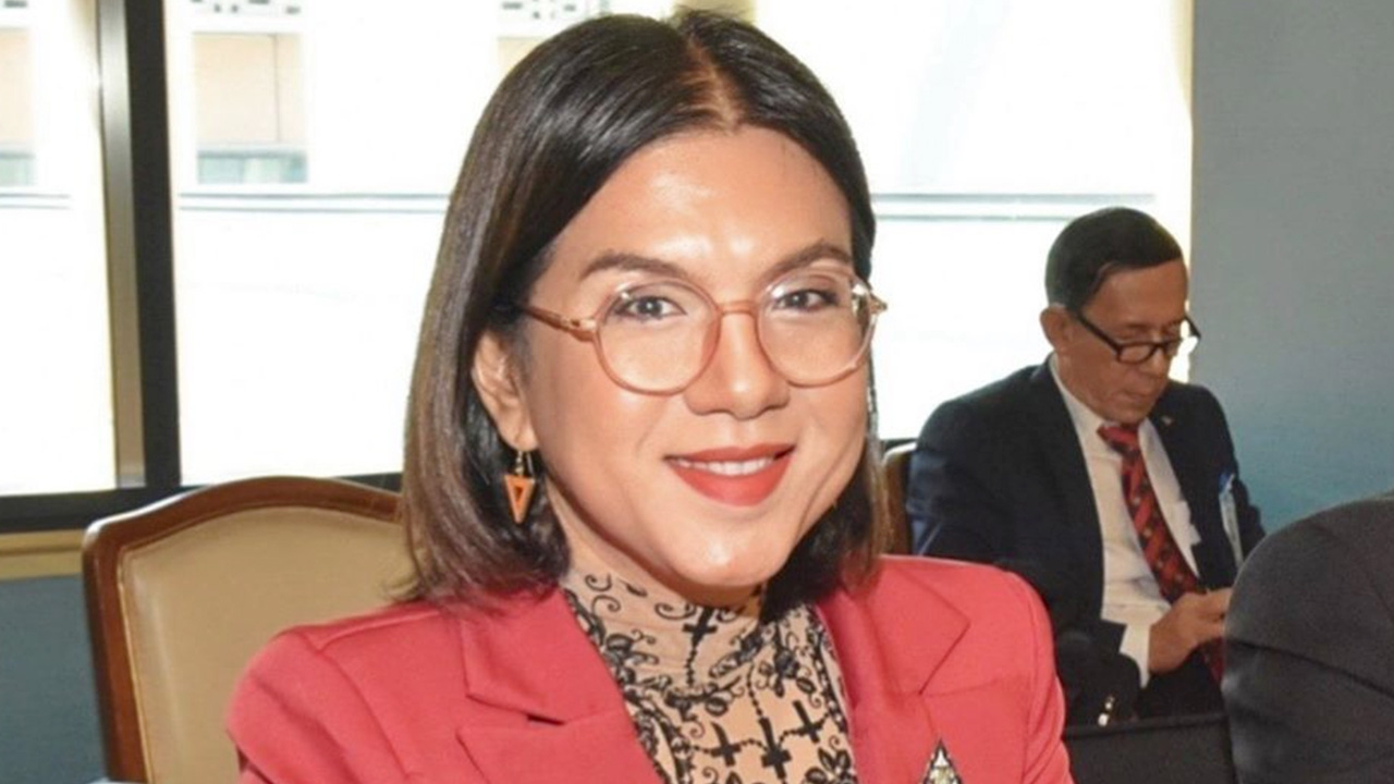 ส.ส.พรรคอนาคตใหม่ แนะ รมว.ศึกษาฯ หาทางแก้ ปมล้อเลียนเพศที่สาม 