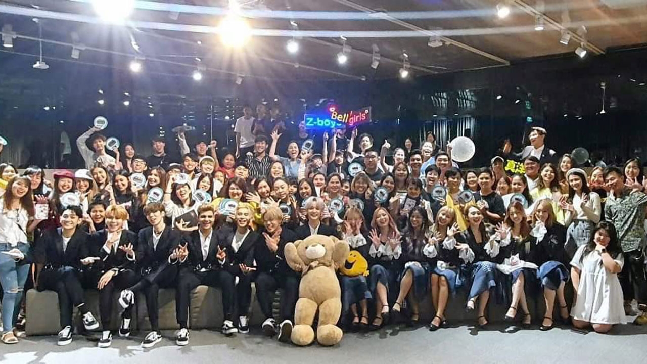 "ซีบอย & ซีเกิร์ล" บินลัดฟ้า จัดมีตติ้งมินิคอนเสิร์ตเมืองไทย