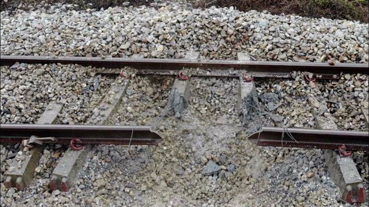 โจรใต้ลอบบึมรางรถไฟสุไหงปาดี-โต๊ะเด็ง ไร้เจ็บ หยุดวิ่ง 14 ขบวน