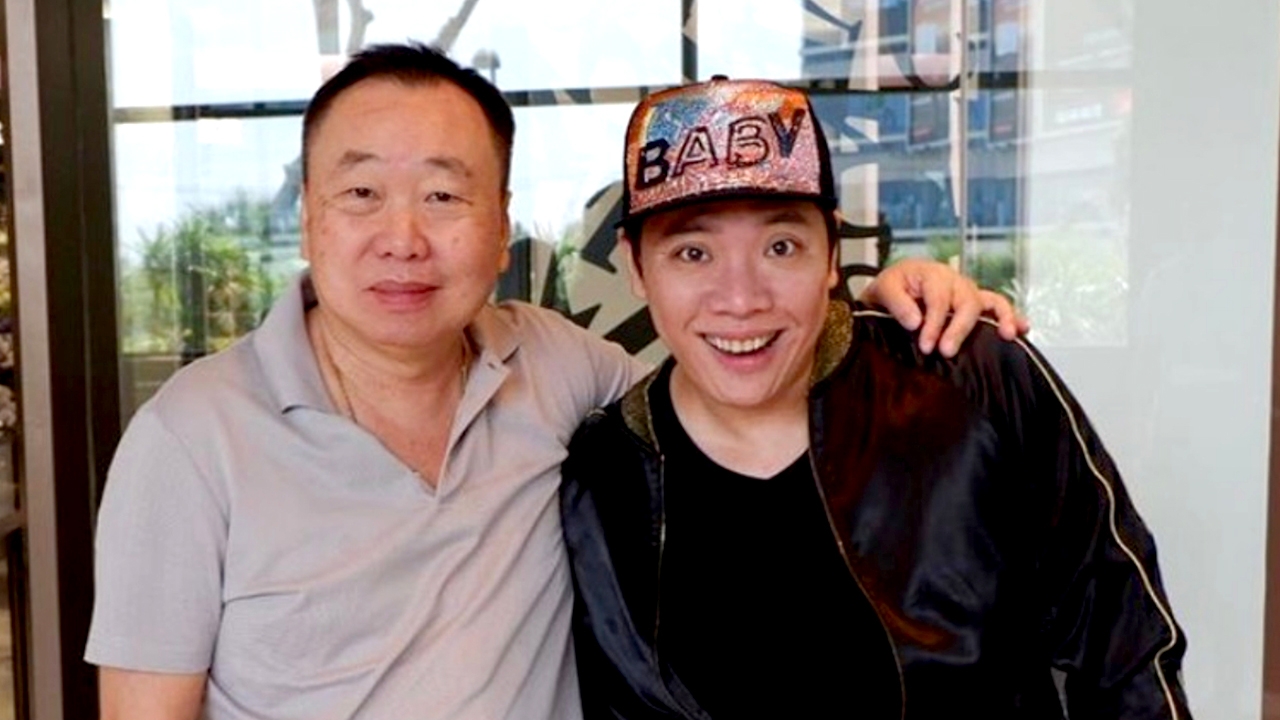 มดดำ คชาภา เคยน้อยใจพ่อเป็นรัฐมนตรีแต่อายที่มีลูกกะเทย