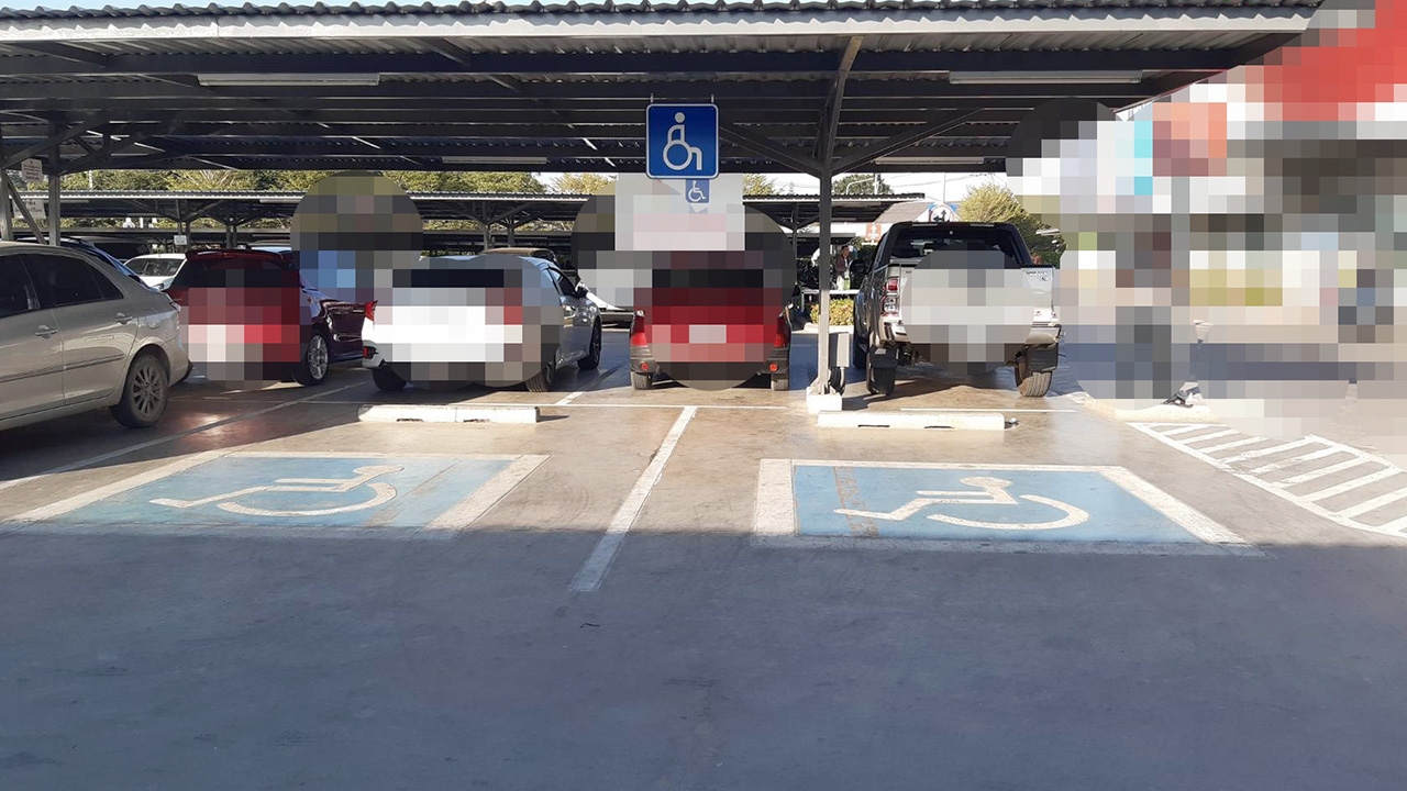 หนุ่มทุบรถจอดช่องคนพิการ ขอยุติเรื่องทั้งหมด ขอโทษเจ้าของรถที่ทำเดือดร้อน